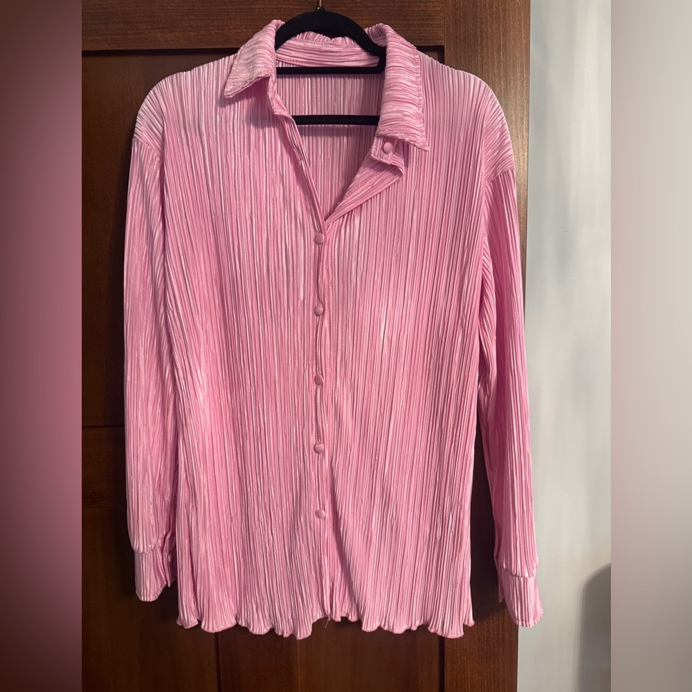 Pink Pleated Button-Up Shirt & Shorts Set size medium never worn